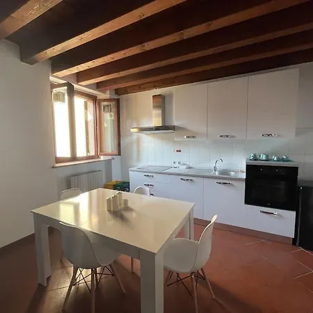 Black Mirror Apartment *